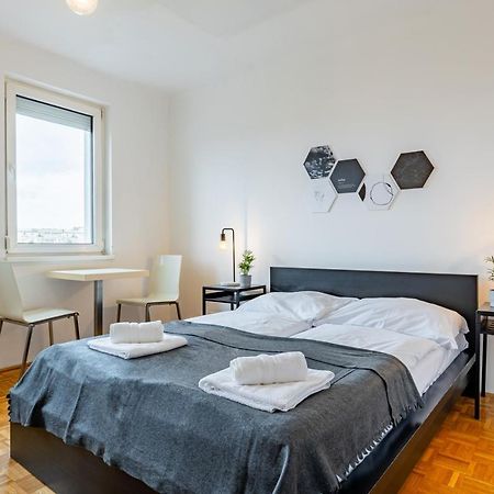 New With A View - Modern Studio Bécs Kültér fotó